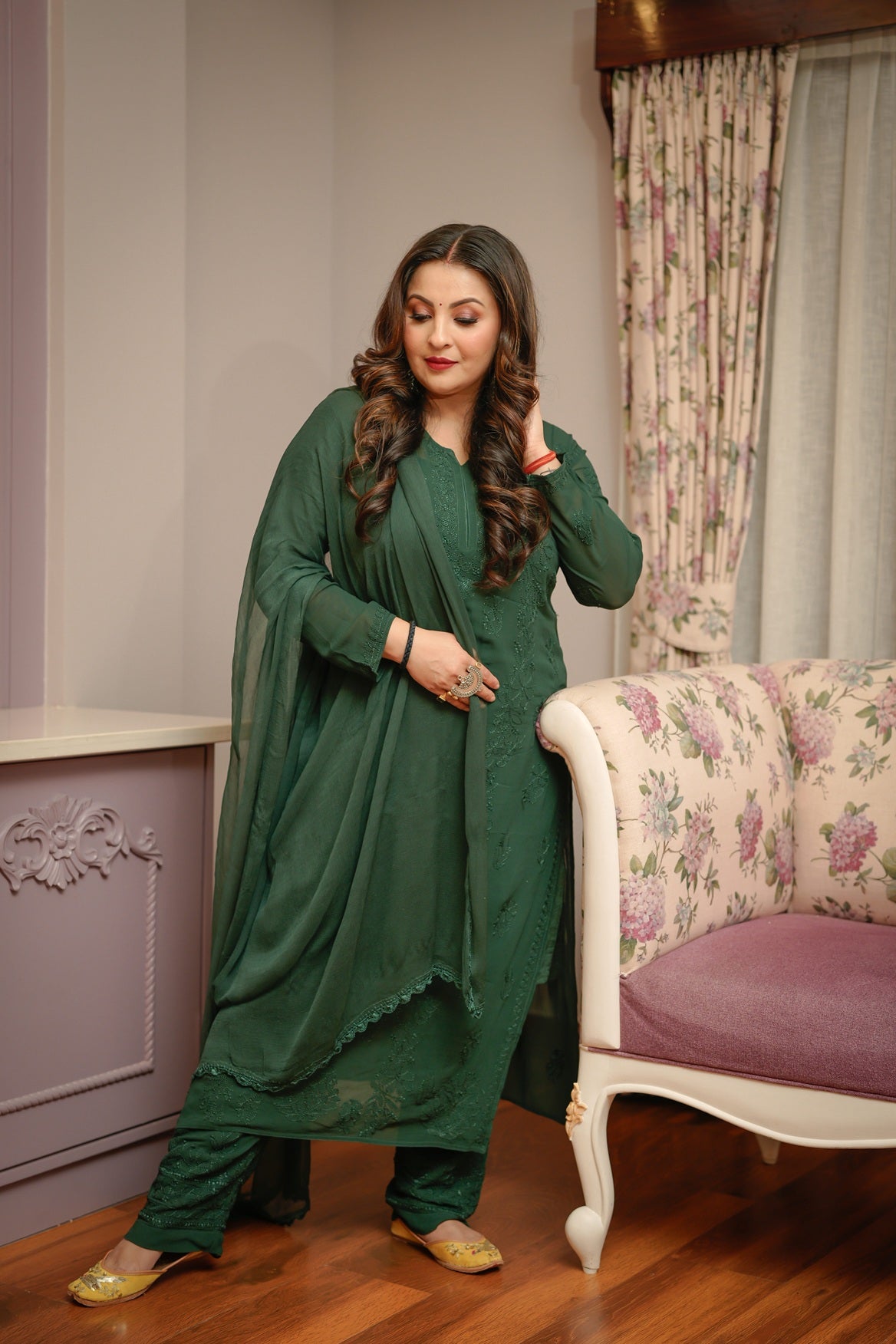 Ruhani Chikankari Viscose Kurta Pant Set