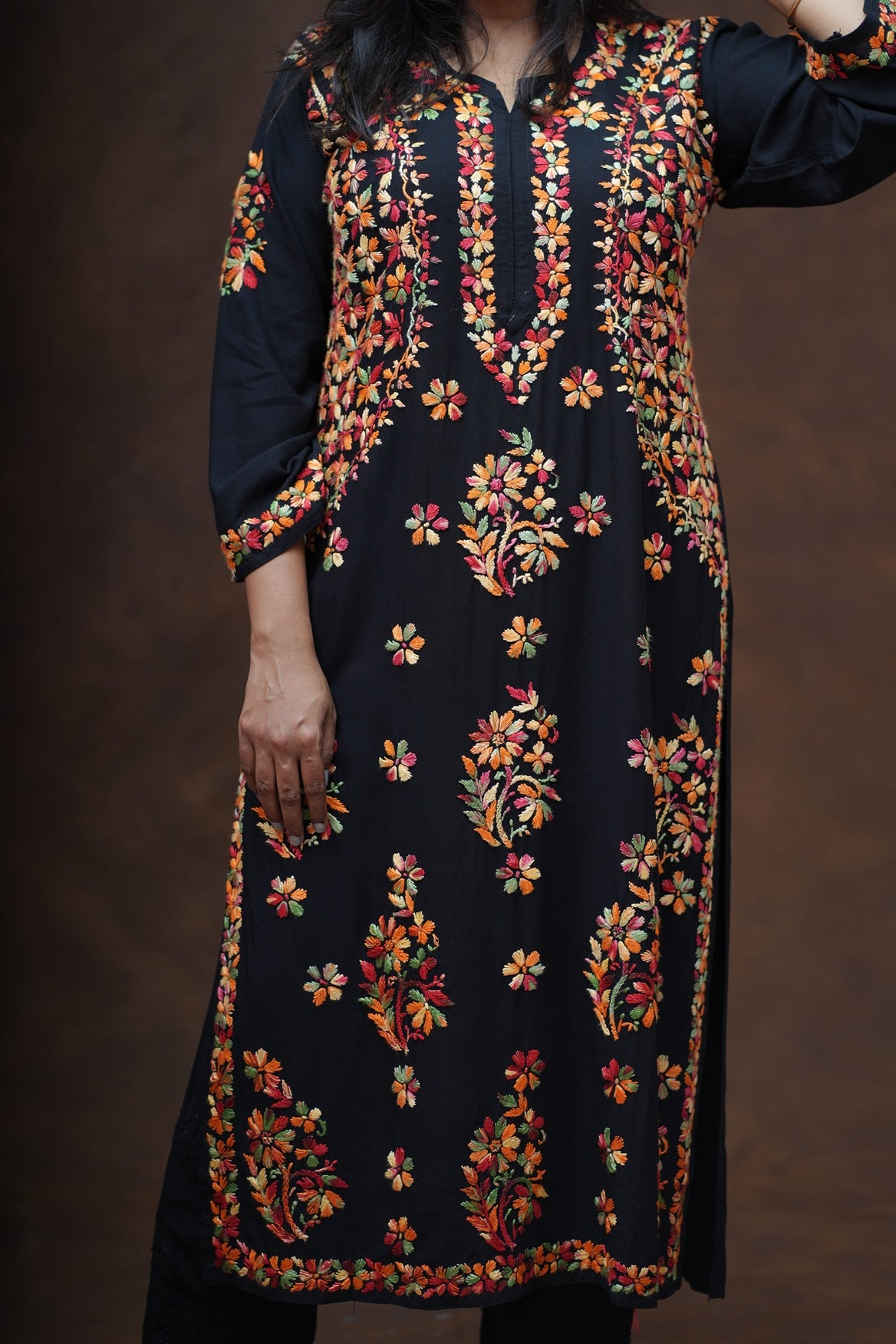 Varnika Rayon Multicolour Thread Chikankari Kurta-Black