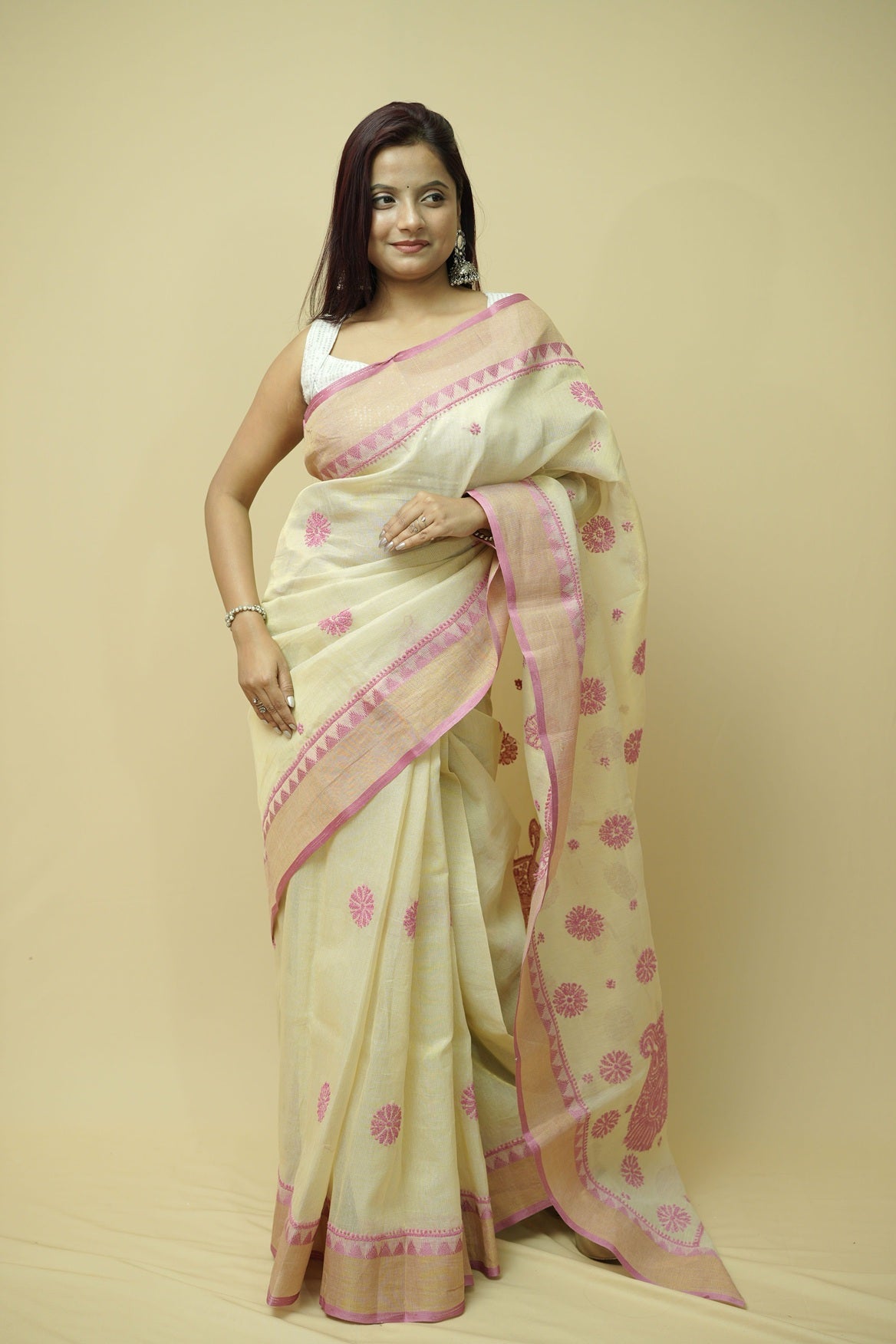 Suhana Nalli Silk Chikankari Saree