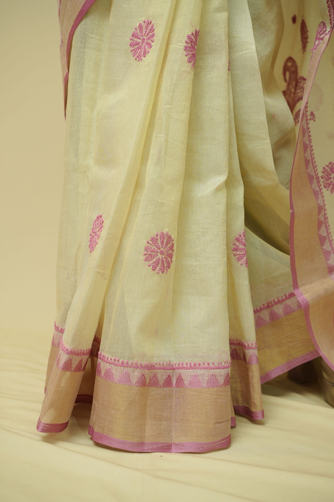 Suhana Nalli Silk Chikankari Saree