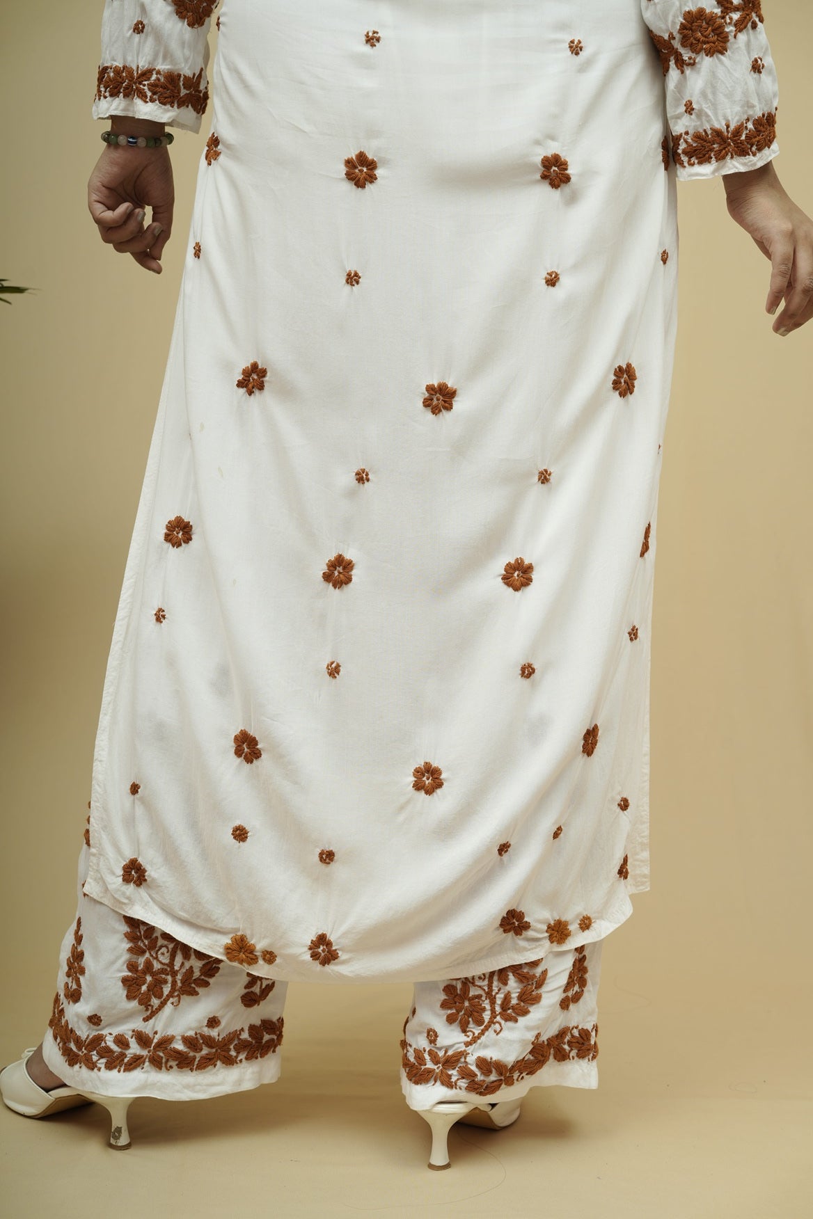 Vareesha 3D Chikankari Kurta Pant Set