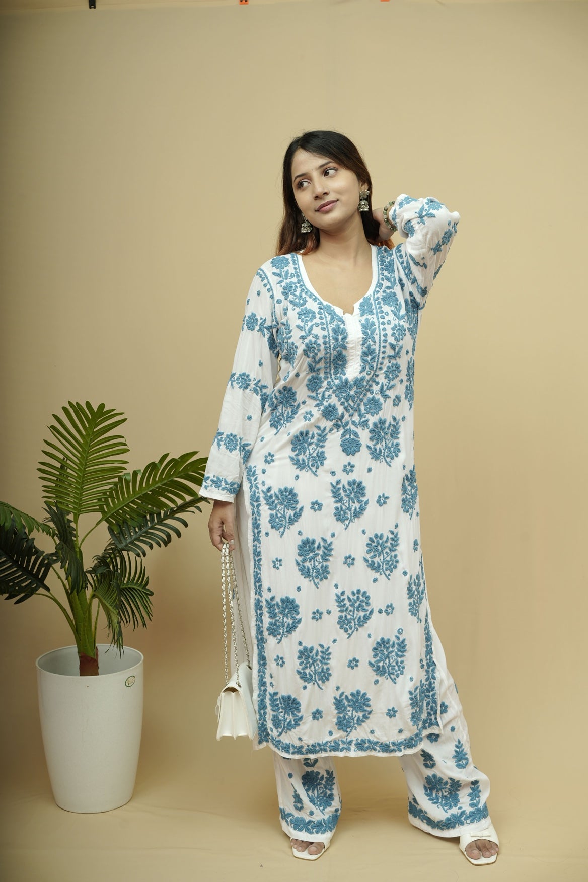 Vareesha 3D Chikankari Kurta Pant Set