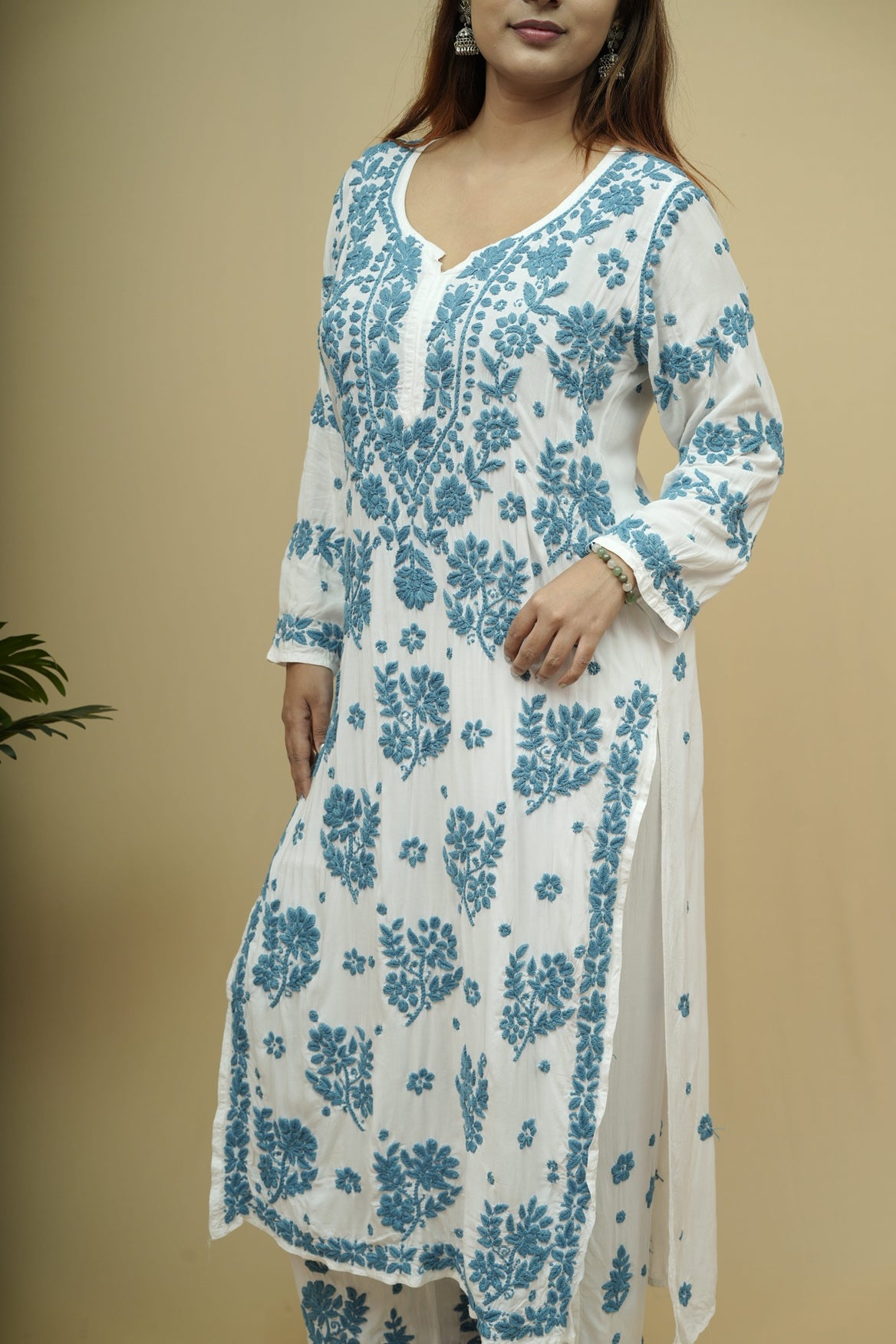 Vareesha 3D Chikankari Kurta Pant Set