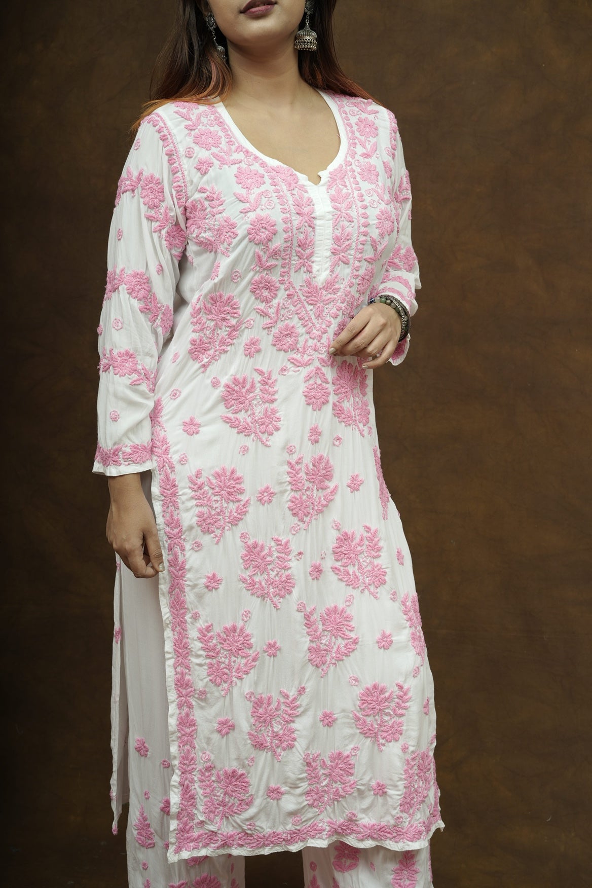 Vareesha 3D Chikankari Kurta Pant Set